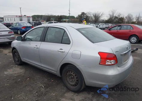 2010 Toyota Yaris z USA, uszkodzony, nr VIN JTDBT4K32A1355424